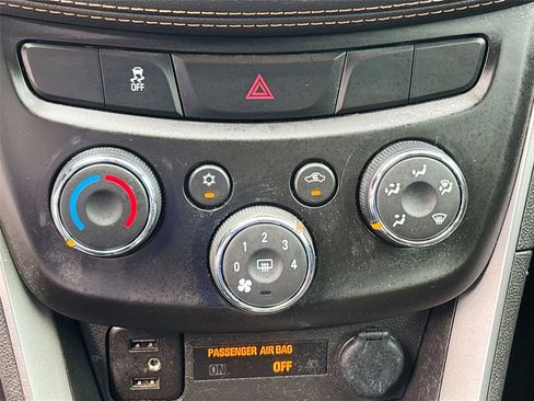 Used 2020 Chevrolet Trax LS image 15