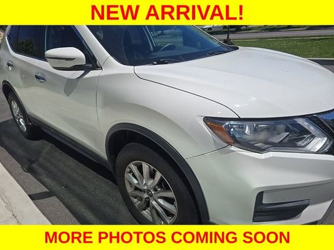 Used 2017 Nissan Rogue SV AWD/4WD image 5
