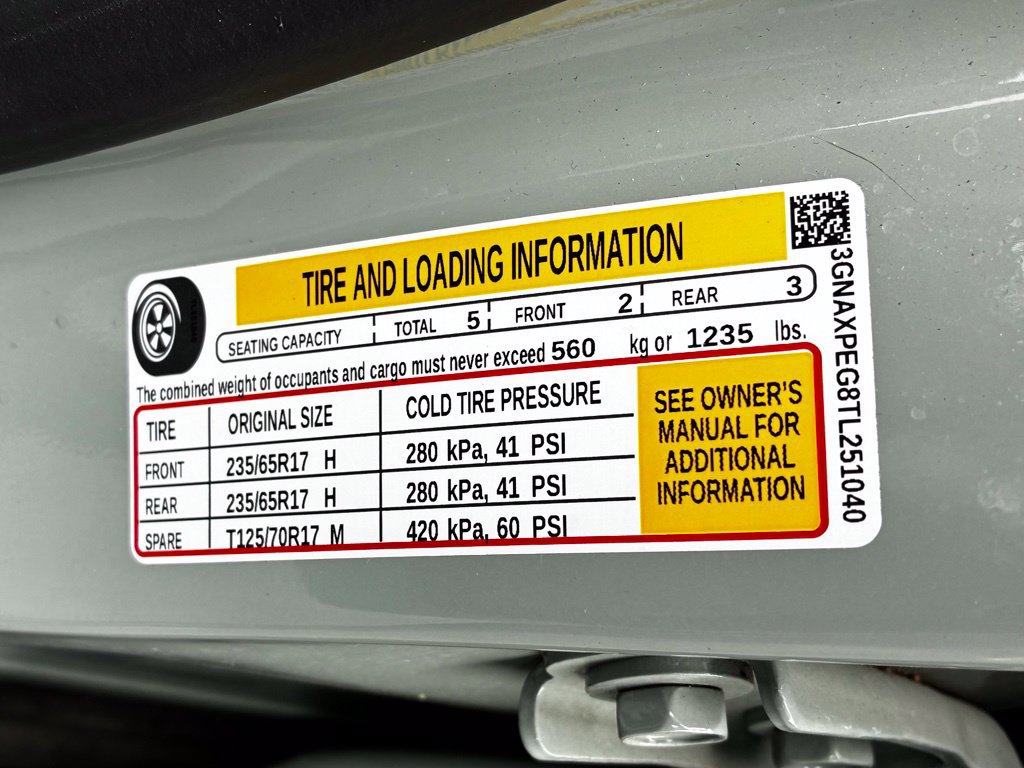 Used 2026 Chevrolet Equinox LT AWD/4WD image 37