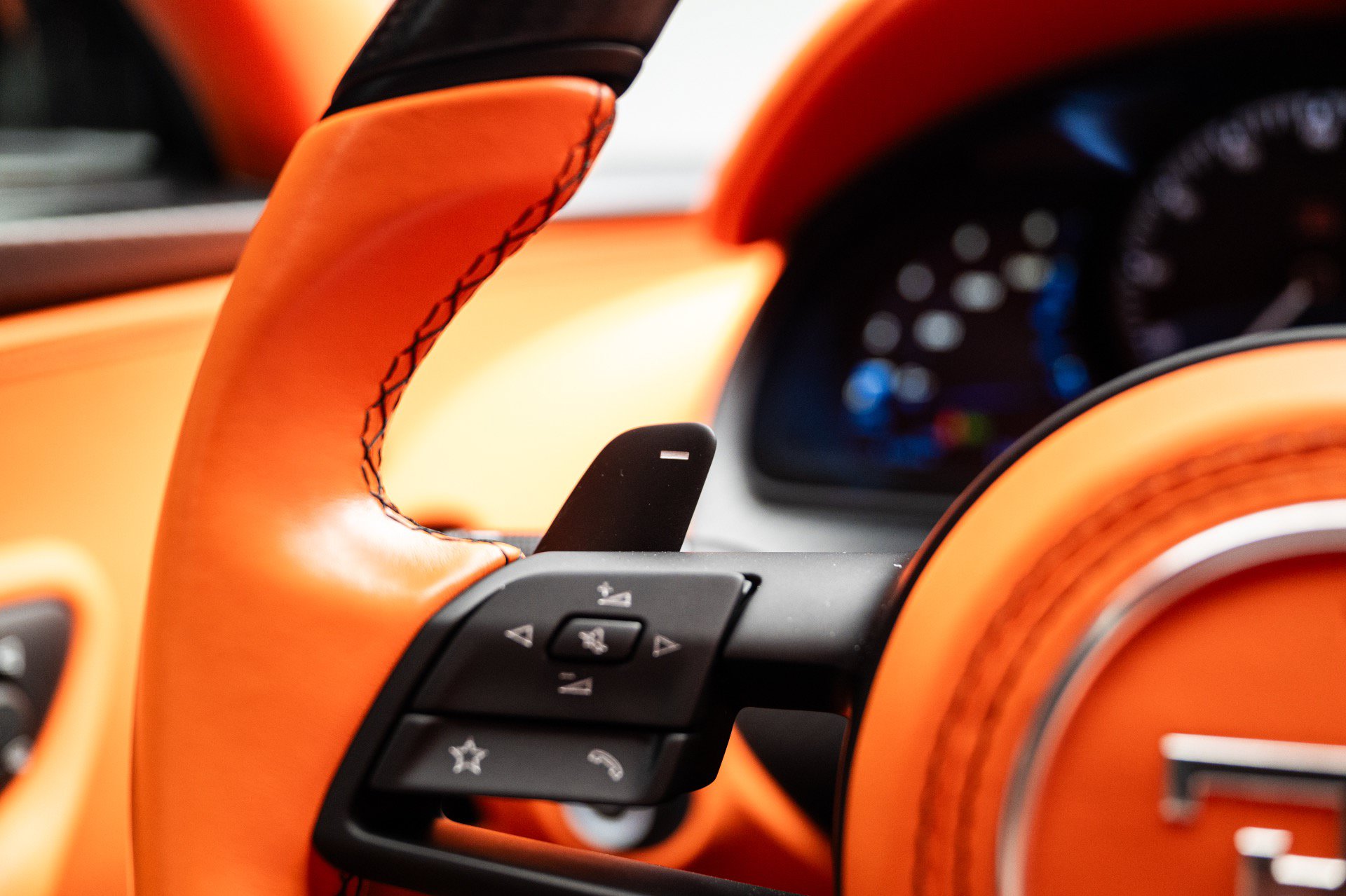 Used 2024 Bugatti Chiron Super Sport AWD/4WD image 17