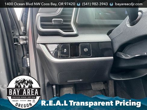 Used 2024 Kia Sportage LX image 18