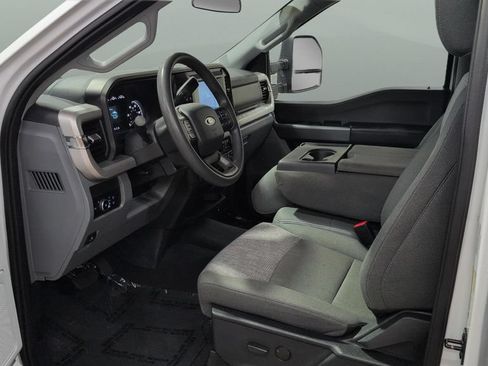 Used 2025 Ford F250 XLT AWD/4WD image 8