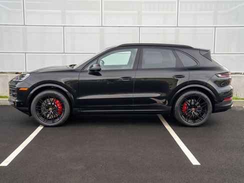 New 2026 Porsche Cayenne S AWD/4WD image 2