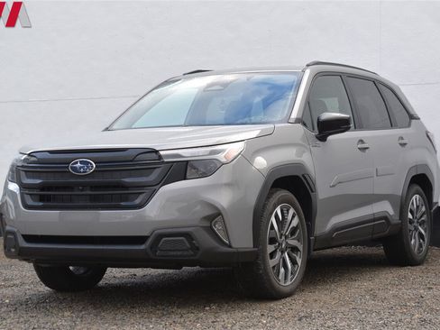 Used 2025 Subaru Forester Touring AWD/4WD image 8