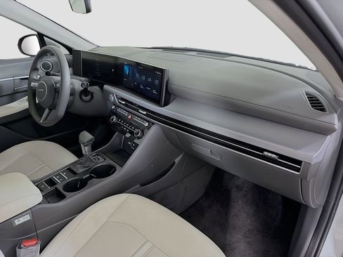 Used 2025 Hyundai Sonata SE image 28