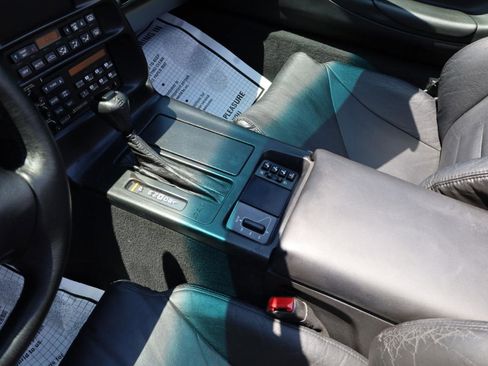 Used 1995 Chevrolet Corvette Convertible RWD image 13