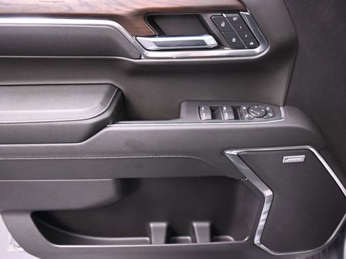 Used 2024 GMC Sierra 1500 SLT w/ SLT Premium Plus Package image 13