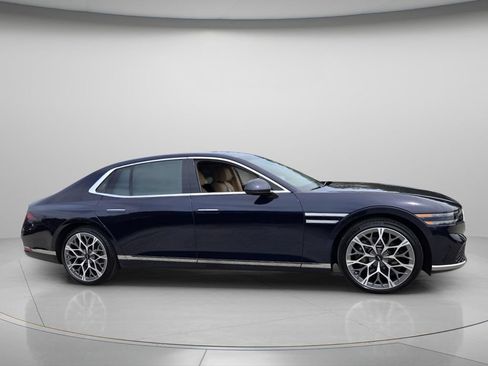 Used 2025 Genesis G90 3.5T AWD/4WD image 4