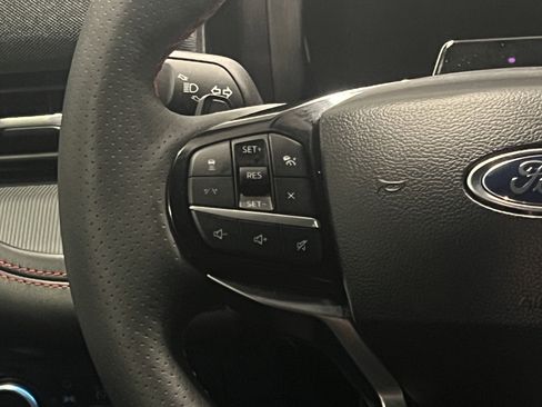 Used 2025 Ford Explorer ST image 20