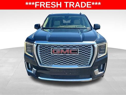 Used 2021 GMC Yukon Denali w/ Advanced Technology Package image 2