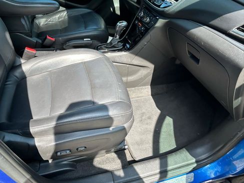 Used 2018 Buick Encore Essence AWD/4WD image 12