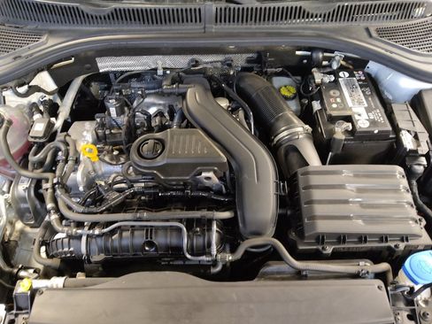 Used 2022 Volkswagen Jetta SE image 30