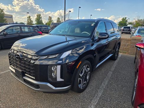 Used 2024 Hyundai Palisade Limited AWD/4WD image 12