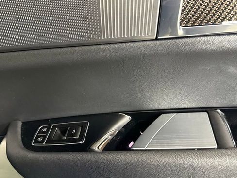 New 2026 Cadillac Vistiq Sport w/ LPO, Floor Liner Package AWD/4WD image 32