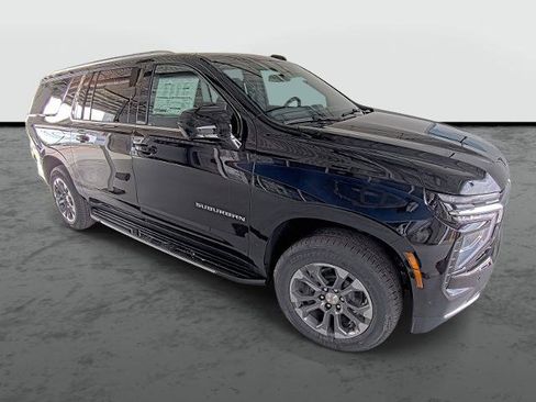 New 2026 Chevrolet Suburban LS image 4