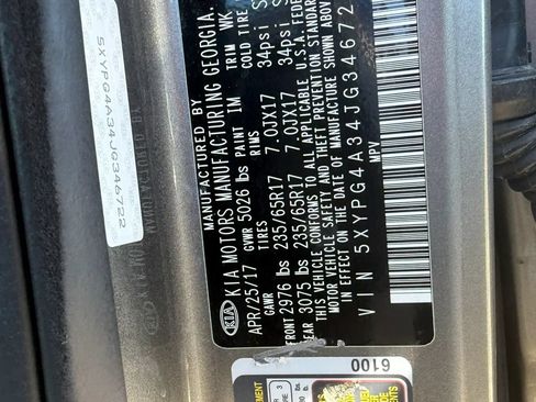 Used 2018 Kia Sorento FWD image 32