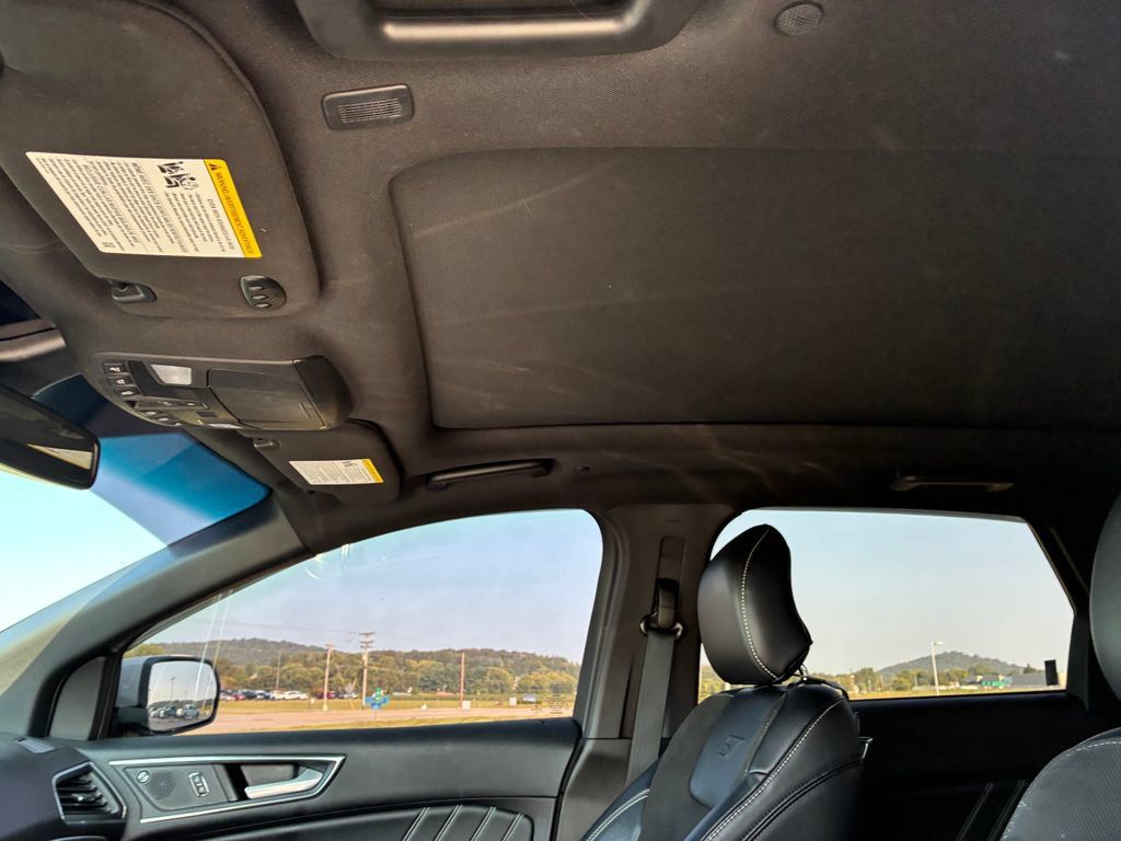 Used 2019 Ford Edge ST w/ Equipment Group 401A AWD/4WD image 18