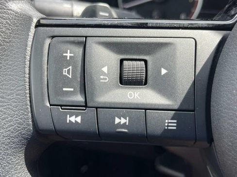 Used 2023 Nissan Rogue SV AWD/4WD image 31