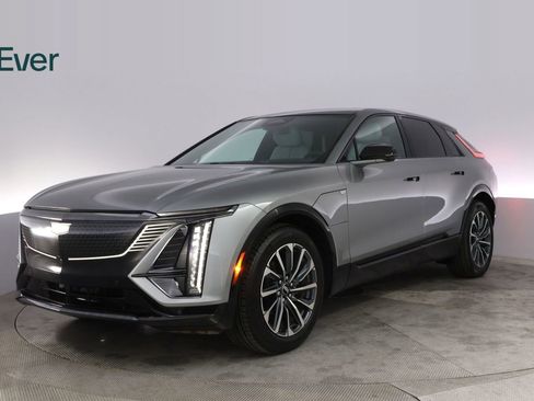 Used 2024 Cadillac Lyriq Sport w/ LPO, Floor Liner Package AWD/4WD image 2