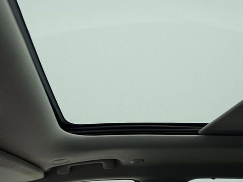 Used 2022 Jeep Grand Cherokee L Limited w/ Luxury Tech Group II image 27