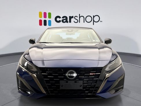 Used 2024 Nissan Altima 2.5 SR FWD image 8