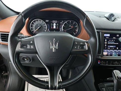 Used 2022 Maserati Levante GT image 12