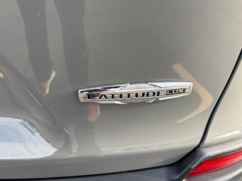 Used 2021 Jeep Cherokee Latitude Lux w/ Trailer Tow Group AWD/4WD image 14
