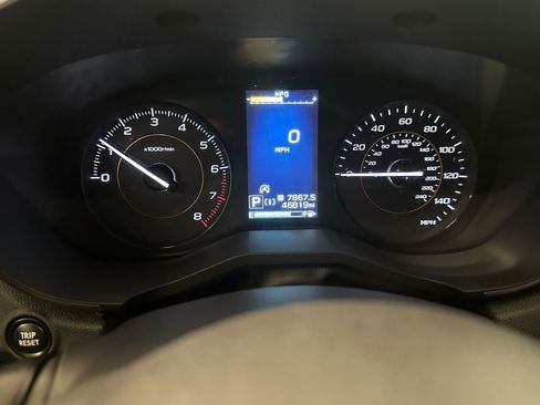 Used 2021 Subaru Crosstrek 2.0i Premium w/ Moonroof Package AWD/4WD image 9