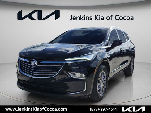 Used 2023 Buick Enclave Essence w/ Trailering Package, 5000 lbs. FWD image 10