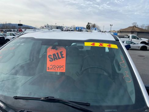 Used 2020 Ford F250 XL image 4