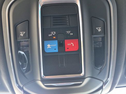 Used 2026 Jeep Grand Cherokee L Laredo RWD image 28