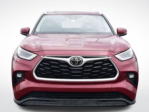 Certified 2021 Toyota Highlander XLE image 7