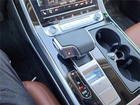 Certified 2022 Audi Q7 3.0T Prestige image 18