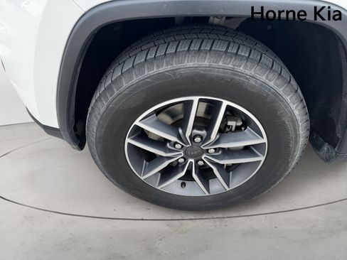 Used 2022 Jeep Grand Cherokee Limited image 7