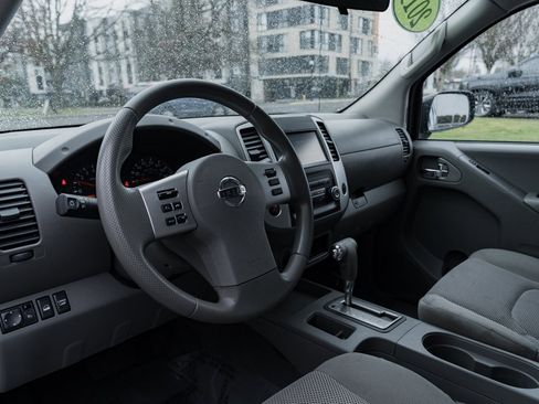 Used 2019 Nissan Frontier SV image 20