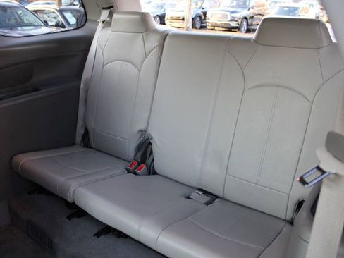 Used 2016 GMC Acadia SLT w/ Open Road Package image 25