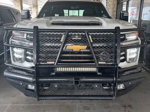 Used 2021 Chevrolet Silverado 3500 High Country image 2