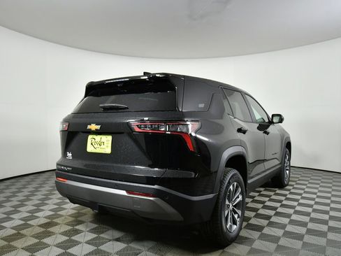 New 2026 Chevrolet Equinox LT w/ Safety and Technology Package AWD/4WD image 11