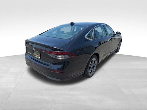 Certified 2023 Honda Accord EX image 7