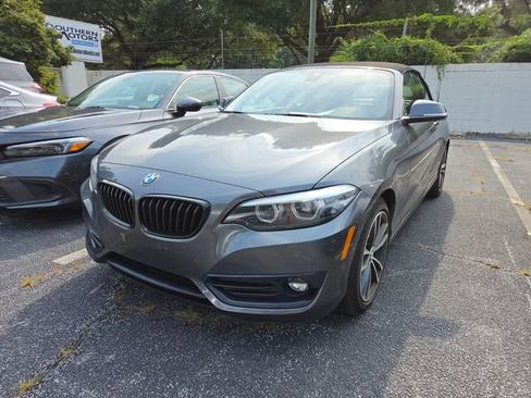 Used 2019 BMW 230i Convertible RWD image 2