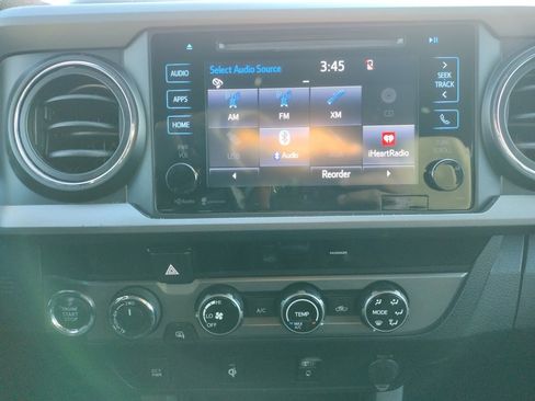 Used 2016 Toyota Tacoma SR image 23