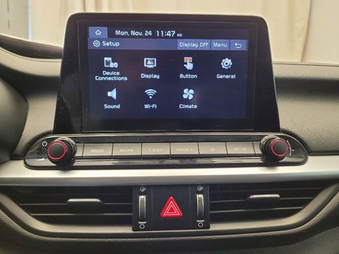 Used 2023 Kia Forte LXS w/ LXS Technology Package image 25