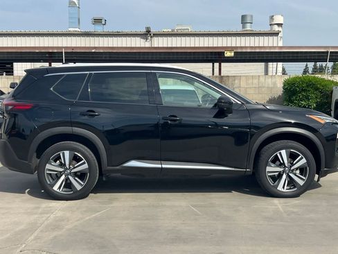 Used 2023 Nissan Rogue SL image 9