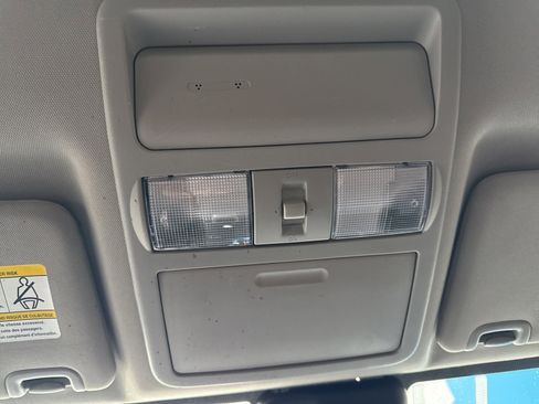 Used 2022 Nissan Frontier SV image 30