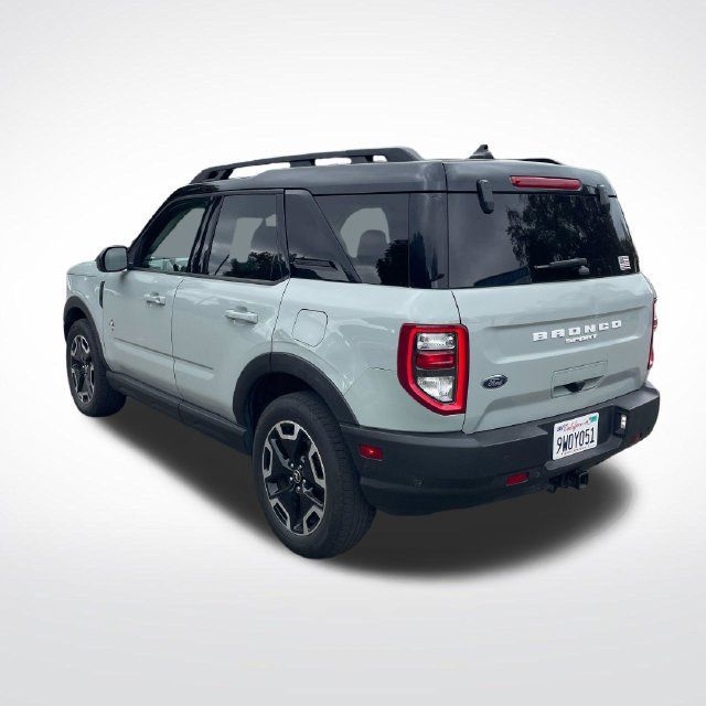 Used 2022 Ford Bronco Sport Outer Banks w/ Tech Package AWD/4WD image 3