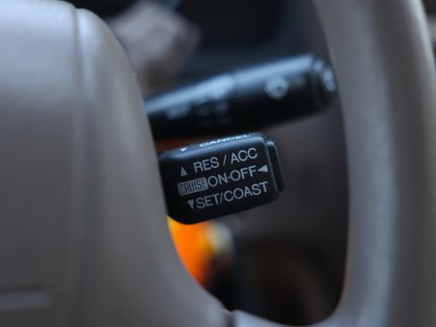 Used 1996 Toyota Avalon XL image 24