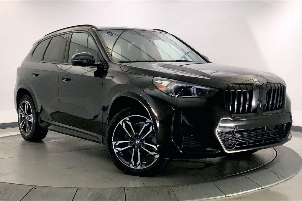 Used 2023 BMW X1 xDrive28i w/ M Sport Package AWD/4WD image 1