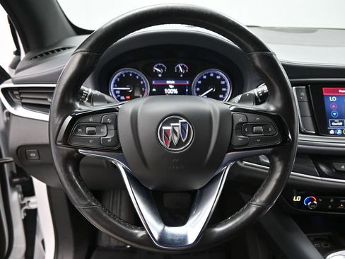 Used 2022 Buick Enclave Essence image 12