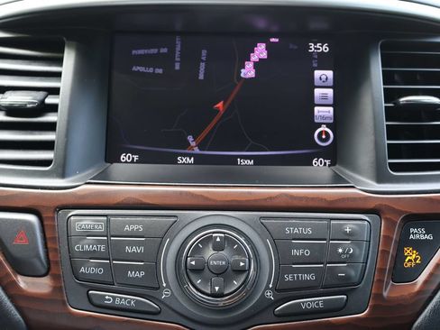 Used 2017 Nissan Pathfinder Platinum AWD/4WD image 10