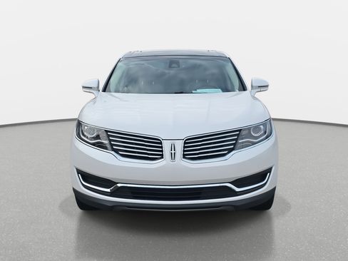 Used 2016 Lincoln MKX Reserve w/ Driver Assistance Package image 2